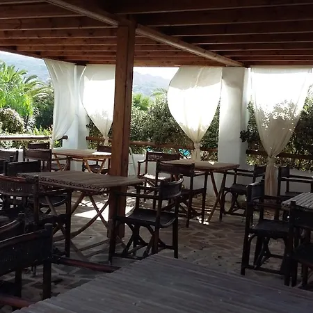 Valena Mare & 公寓式酒店 Pláka