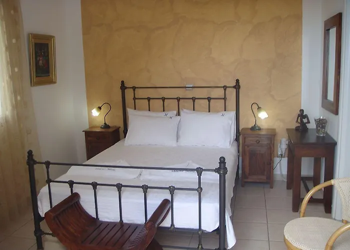 Valena Mare & Aparthotel Plaka (Naxos)