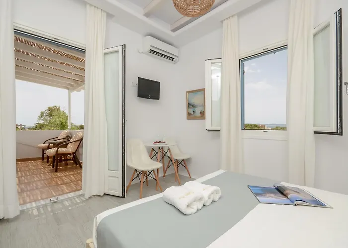 Valena Mare & 4* Plaka (Naxos)