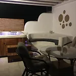 Valena Mare & 4*