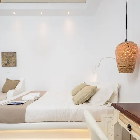 Valena Mare & Lägenhetshotell Pláka